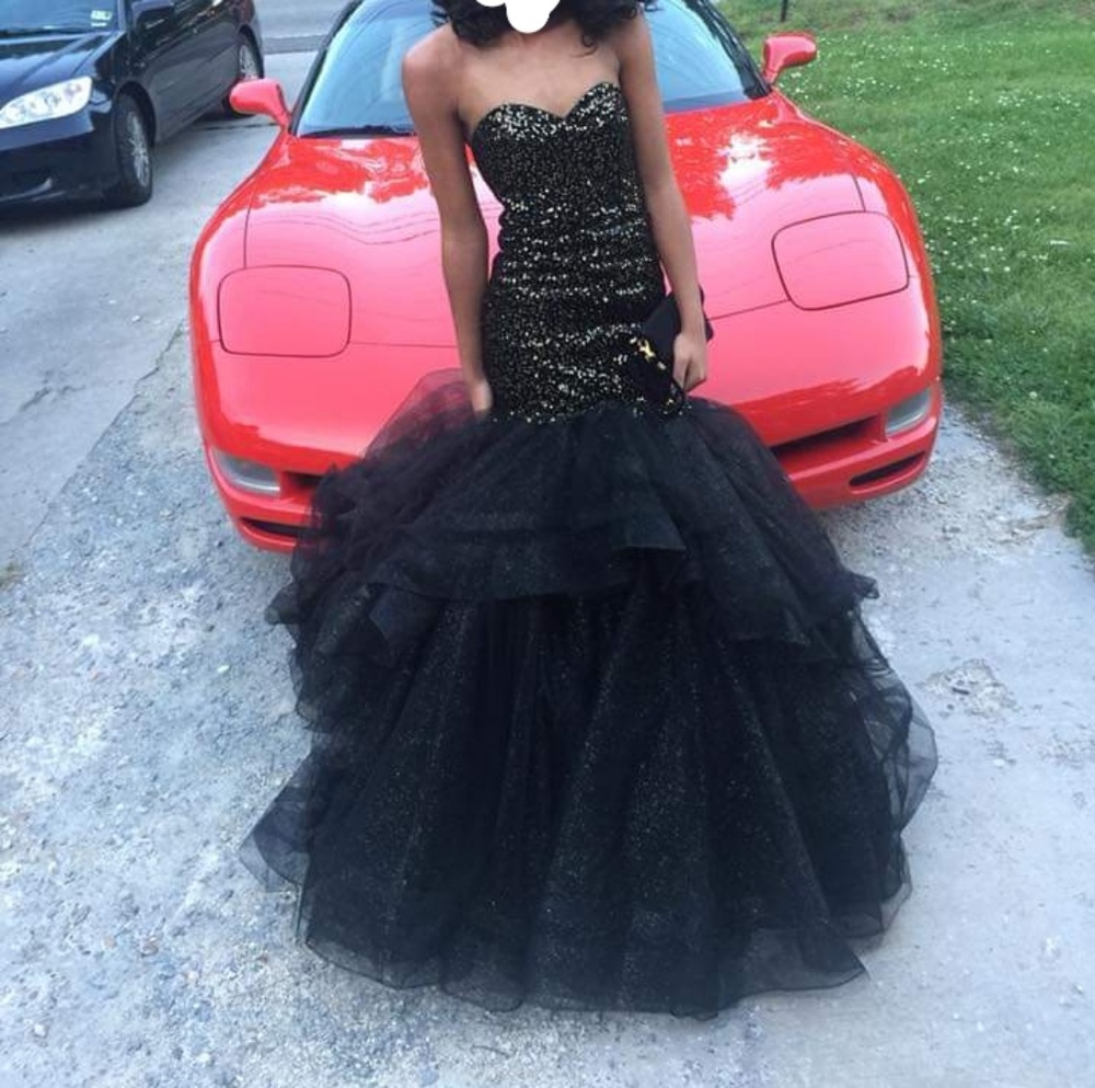 Prom dress - Picture 2 of 3